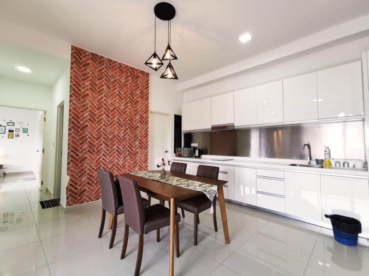 Meridin@Medini#3 Apartman Nusajaya  Kültér fotó